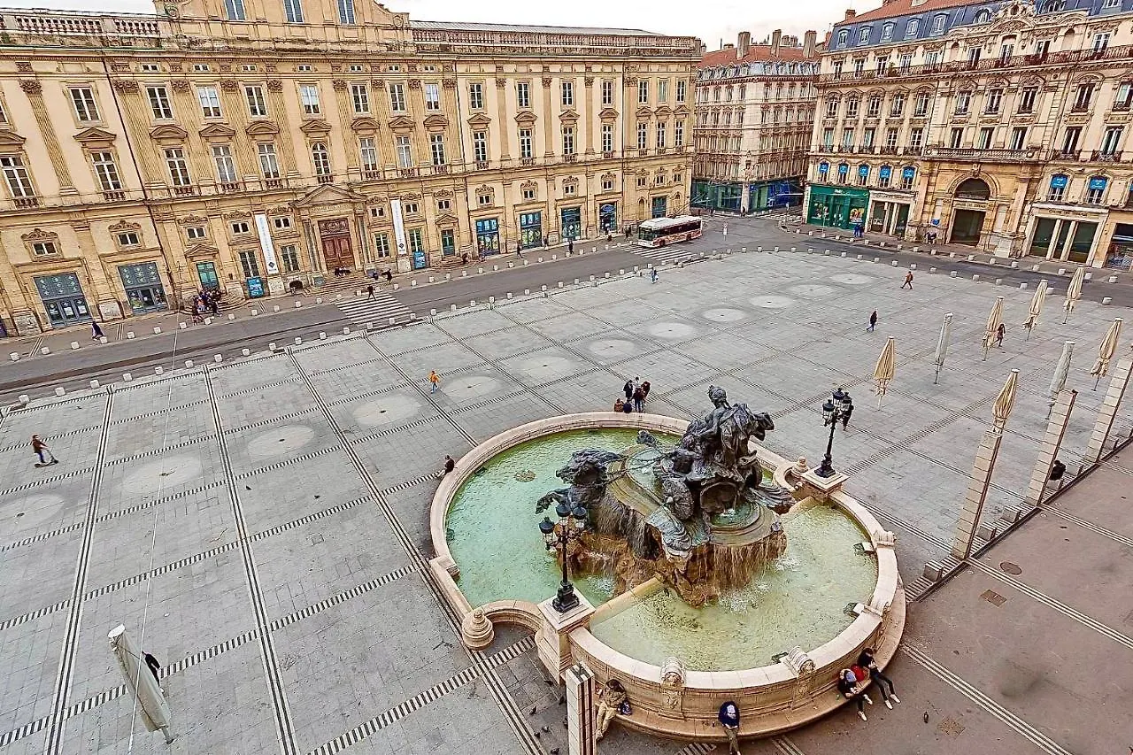 Host inn Lyon - Appartement de Luxe aux Terreaux&Jacuzzi
